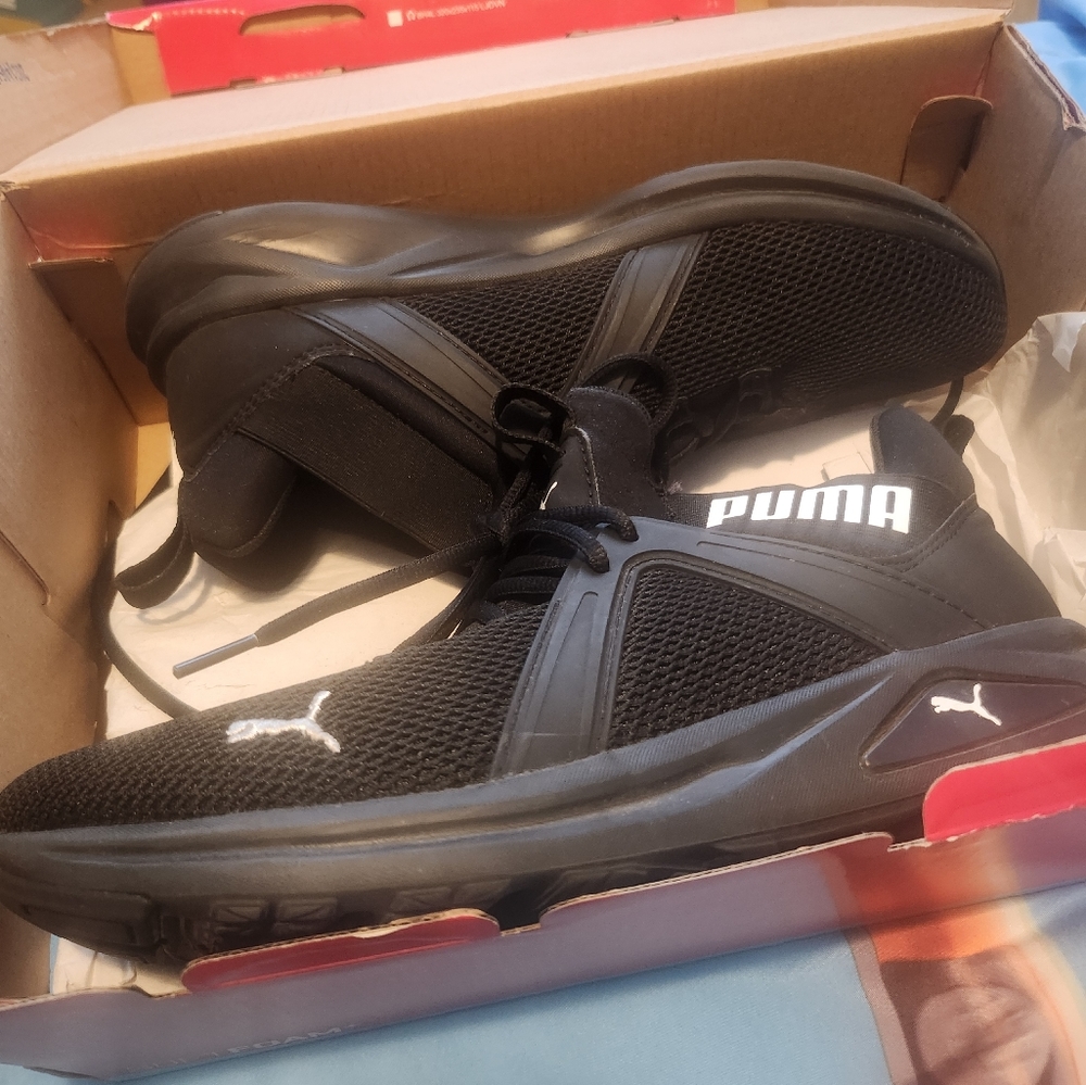 Puma - Picture 4 of 5
